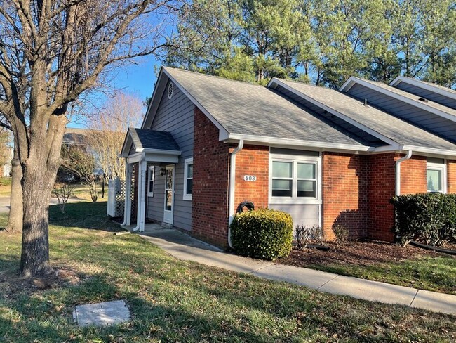 Building Photo - 503 Huntington Park Dr