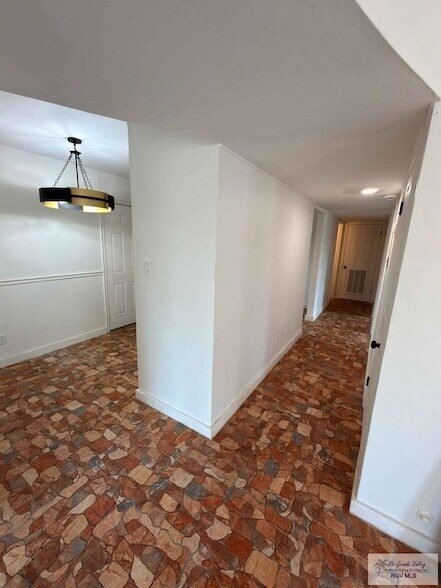 Building Photo - 201 McGregor St