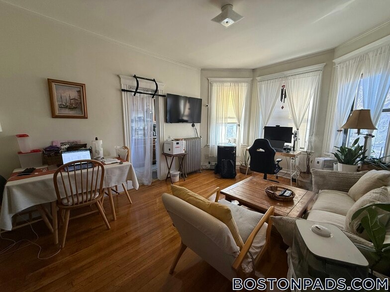 Building Photo - 17-19 Washington St.