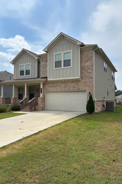 Primary Photo - 719 Saffron Blvd