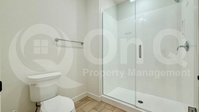 Building Photo - 2121 W Sonoran Desert Dr