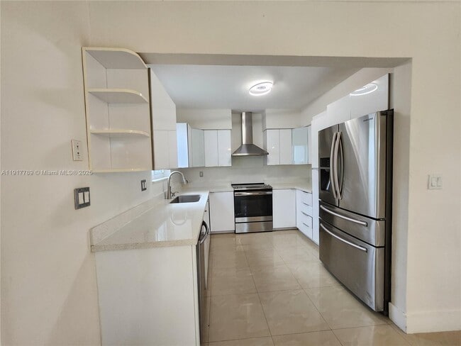 Building Photo - 12535 NE Miami Pl