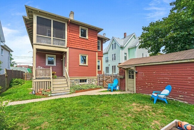 Building Photo - 31 E Foster St