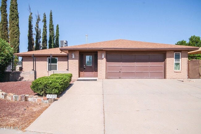 Primary Photo - 1709 Pete Brown Pl