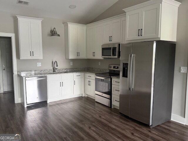 Building Photo - 2587 Memorial Rd