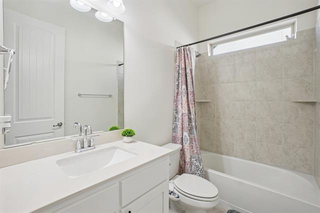 Building Photo - 17220 Eastbrook Dr