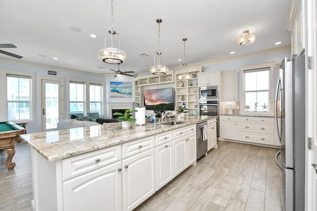 Building Photo - 3803 Neptune