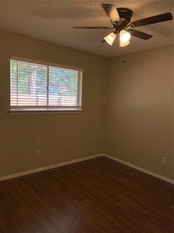 Building Photo - 5410 Kings Mnr Dr