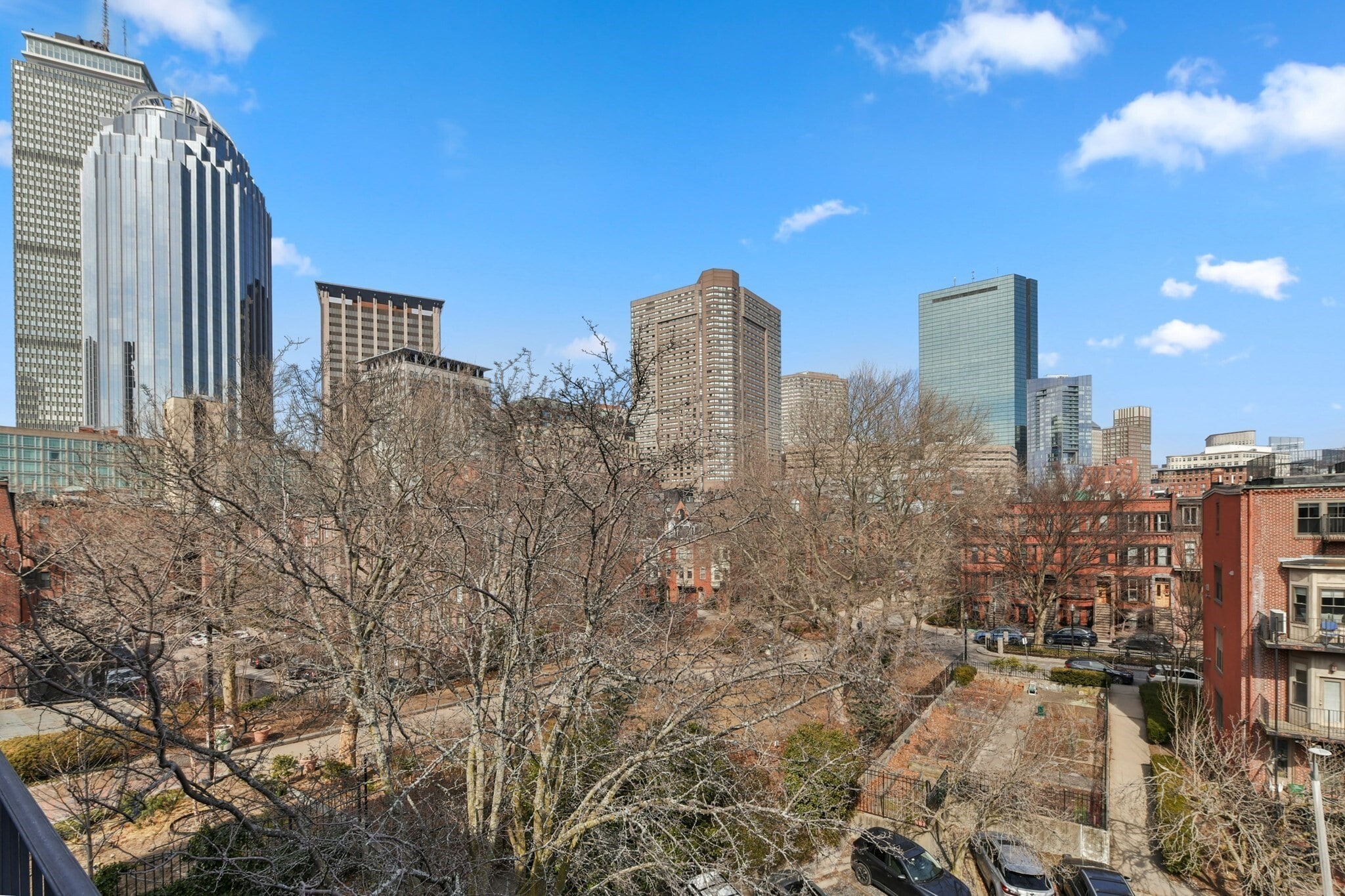 Building Photo - 219 W Newton St