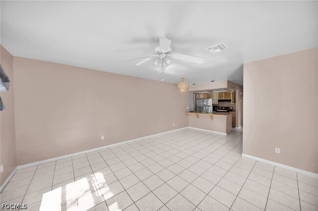 Building Photo - 517 SE 23rd Pl