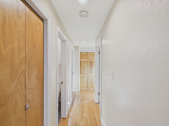 Building Photo - Gorgeous home in Westminster!