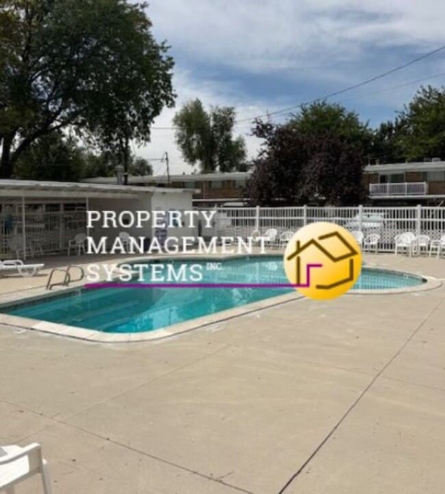Building Photo - 2 Bedroom Condo in Millcreek!