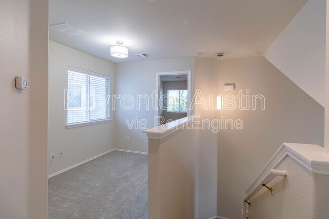 Building Photo - 1704 Sand Hills Dr