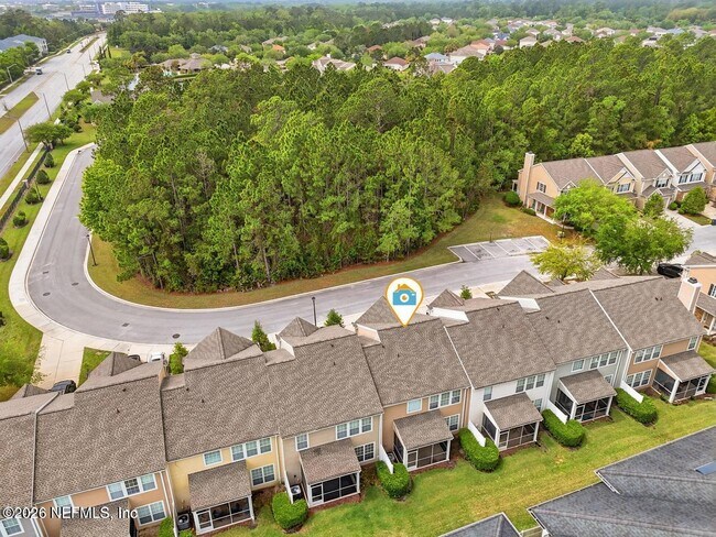 Building Photo - 4008 Lionheart Dr