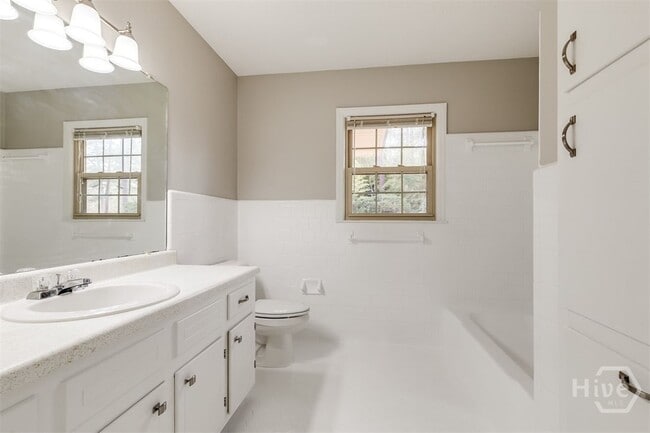 Building Photo - 535 Gleason Ave