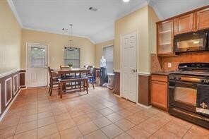 Building Photo - 10351 Whisper Bluff Dr