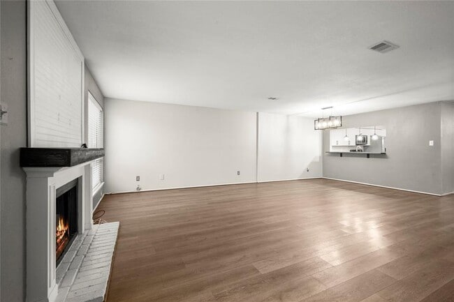 Building Photo - 6652 Montauk Dr