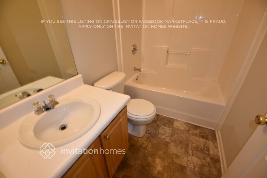 Building Photo - 895 Lewis Ridge Cir
