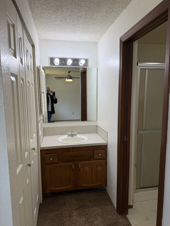 Building Photo - 3 bedroom 2 bath house in Thurston!