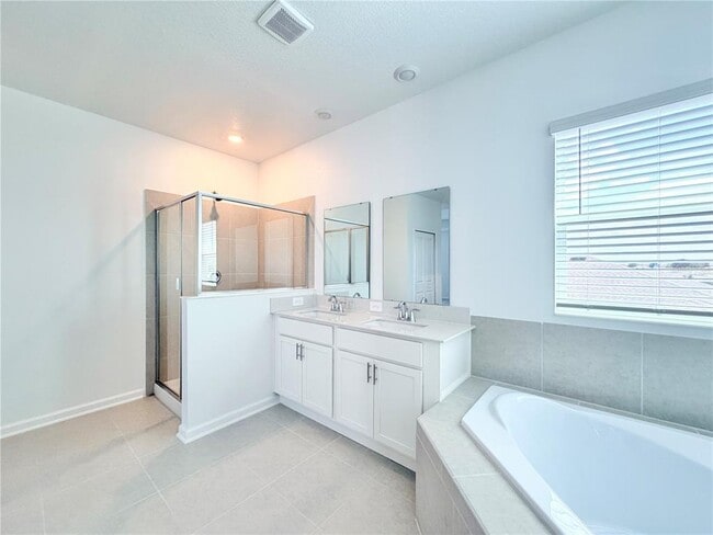 Building Photo - 6089 Meditation Dr