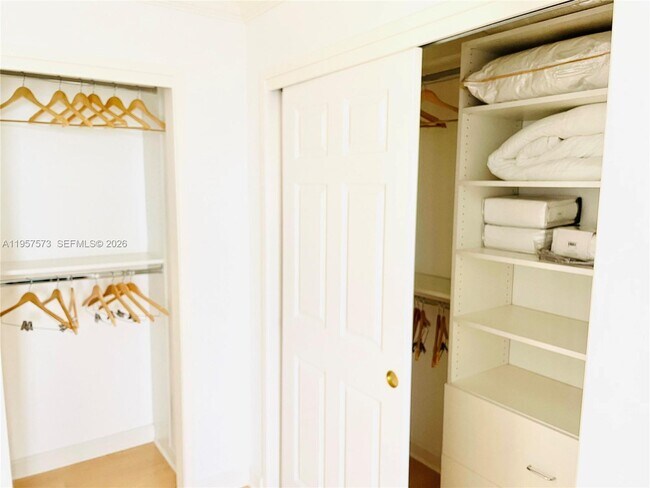 Building Photo - 151 SE 15th Rd