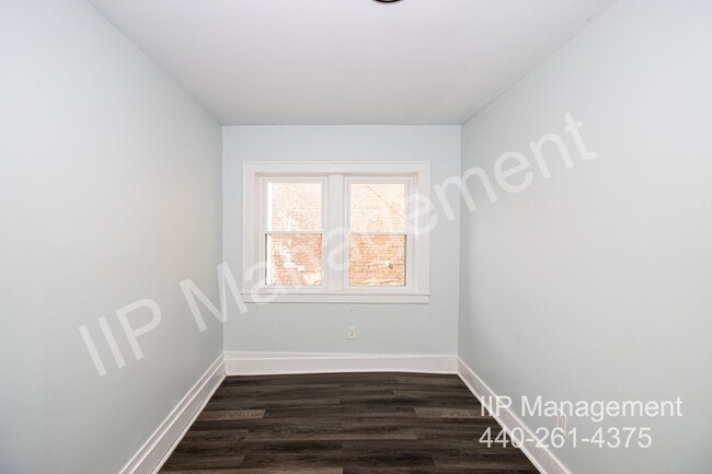 Building Photo - Cleveland East Side Beautiful Updated Unit...