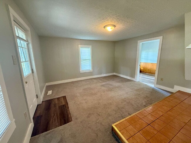 Building Photo - 2BR/1BA Home in Adairville