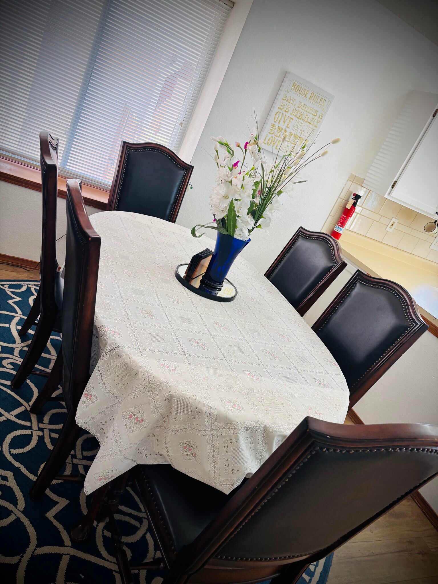 shared dining room - 8659 Chancellor Dr