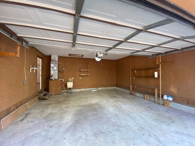 Building Photo - 3154 Folsom Rd