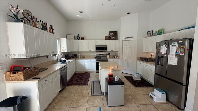 Building Photo - 9468 SW 221st Ln