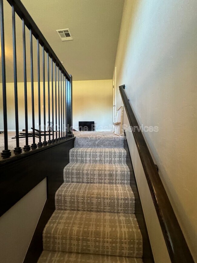 Building Photo - 5709 Asheville Wy