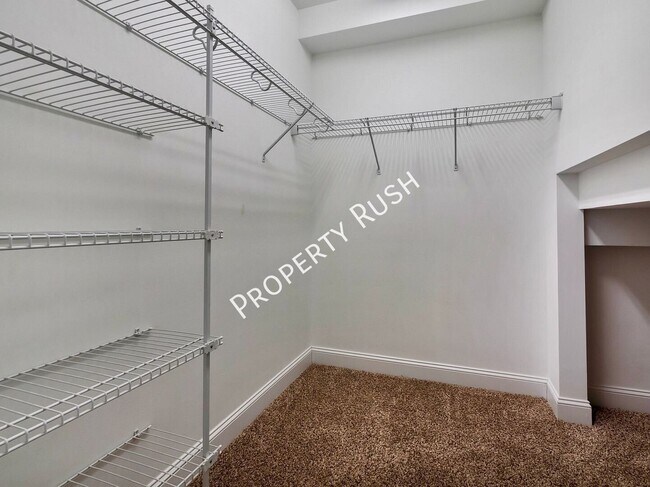 Building Photo - 7962 Burgundy Cir