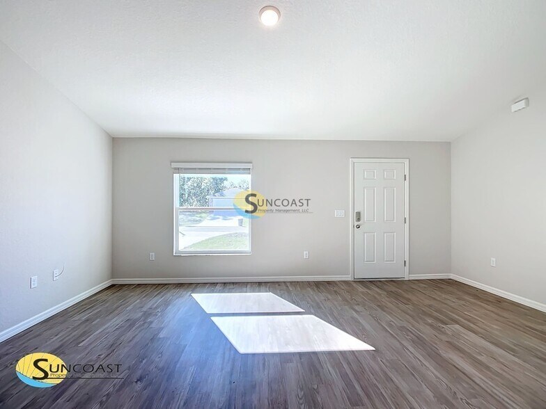 Building Photo - 2639 W Felton Ln