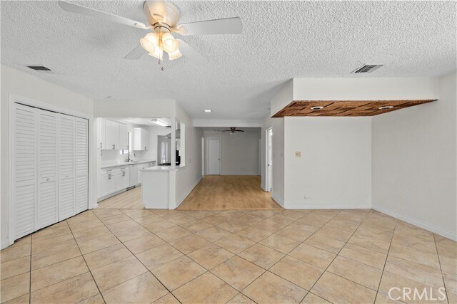 Building Photo - 17501 Victory Blvd