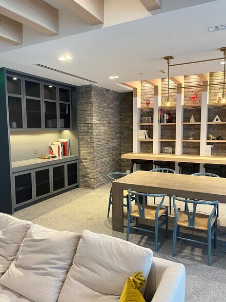 Building Photo - 390 NW 27th St