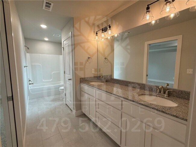 Building Photo - 34 Dirleton Dr