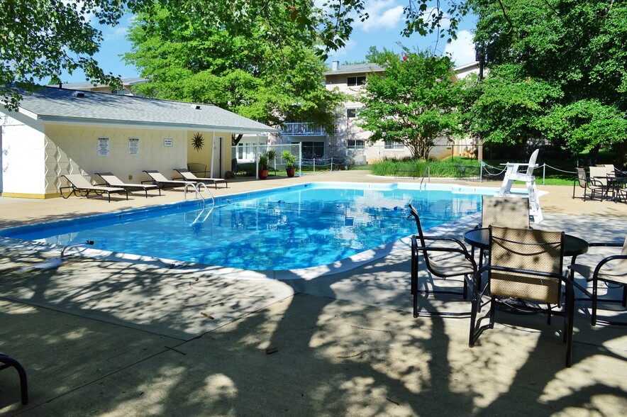 Building Photo - Coralain Gardens