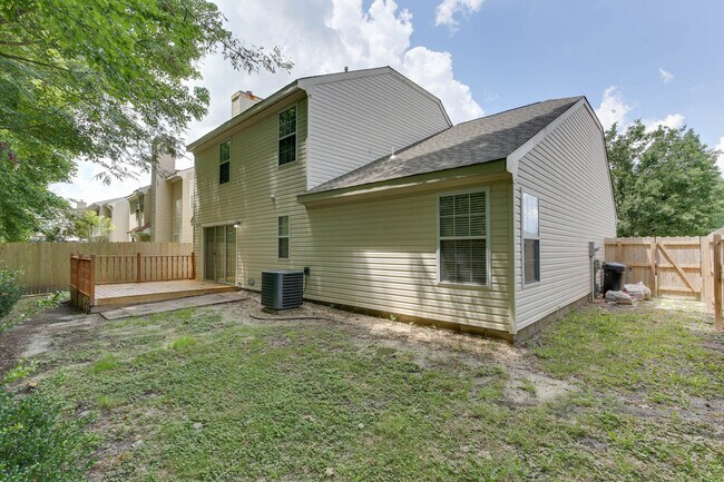 Building Photo - 1133 Lady Ashley Dr