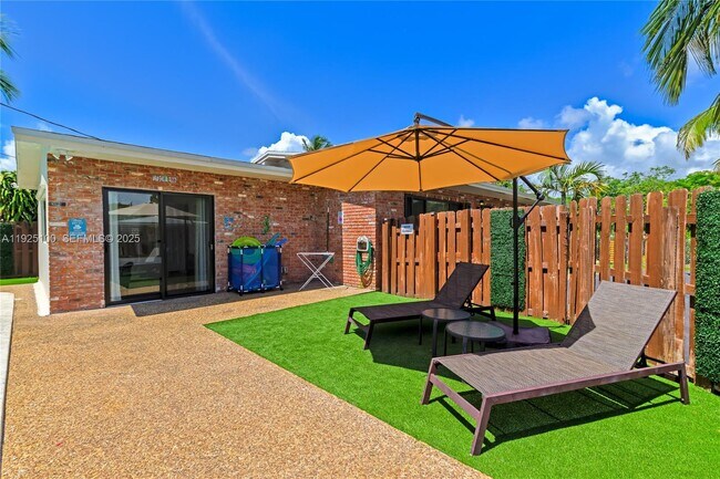 Building Photo - 1204 NE 7th St