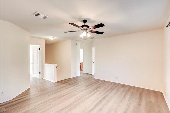Building Photo - 8116 Forest Heights Ln