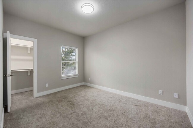 Building Photo - 4410 Rosemont St