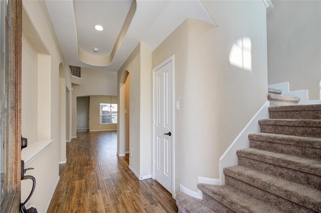 Building Photo - 9238 Solvista Pass Ln