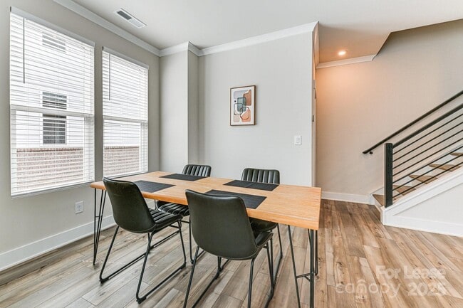 Building Photo - 3003 Jolene Ct