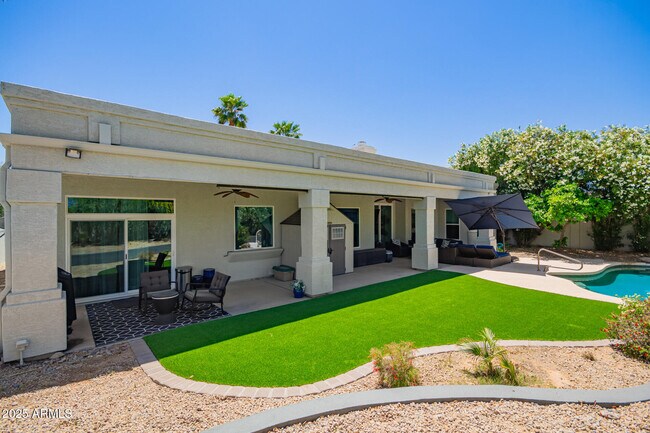 Building Photo - 10230 E Cochise Dr