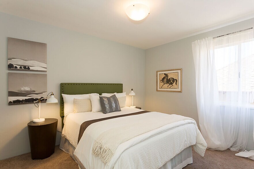 Bedroom - 459 44th St