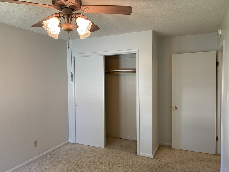 Building Photo - 2029 Austin Ln
