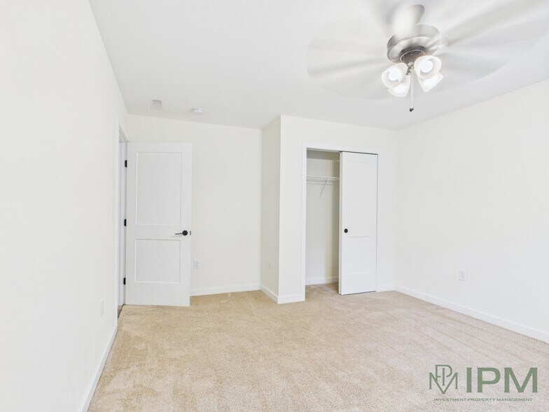 Building Photo - 2585 Emma Ln