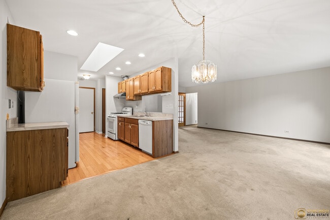 Building Photo - 1174 Hyannis Cir