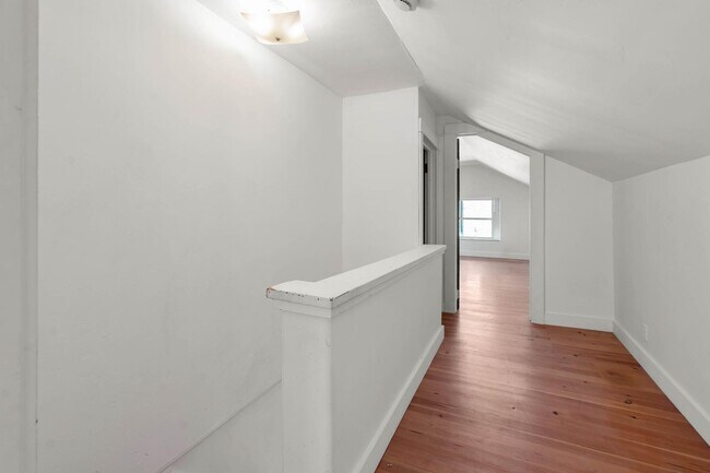 Building Photo - 236 NE Lombard St