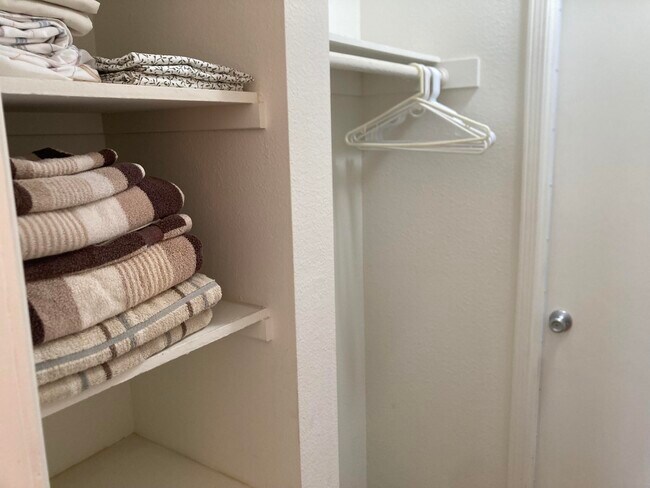 Building Photo - 40553 Pebble Beach Cir